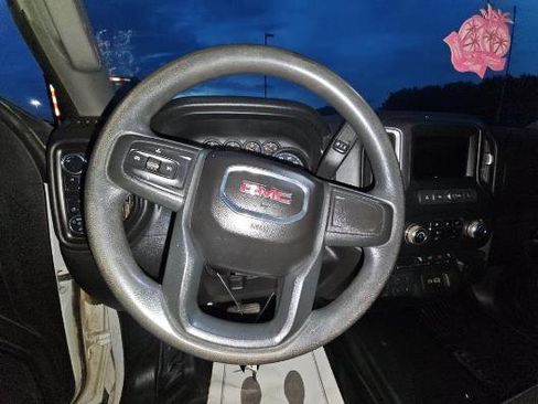 Used 2023 GMC Sierra 2500 Pro w/ Convenience Package AWD/4WD image 9