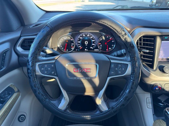 Used 2017 GMC Acadia Denali w/ Technology Package AWD/4WD image 18