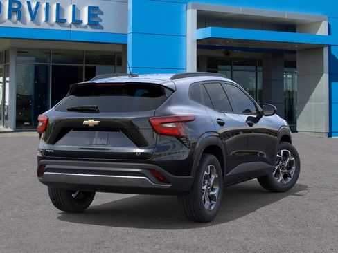 New 2026 Chevrolet Trax LT w/ LT Convenience Package FWD image 4