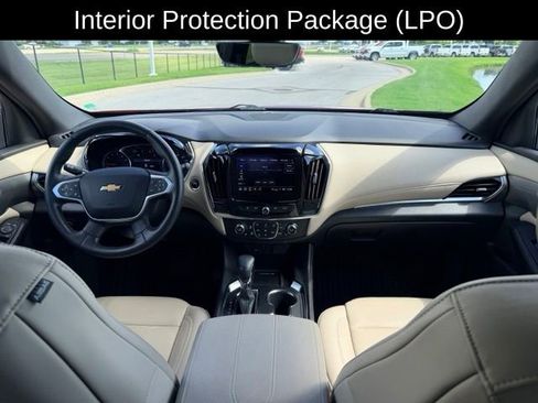 Certified 2023 Chevrolet Traverse LT w/ LT Premium Package FWD image 7