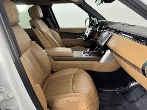 Used 2023 Land Rover Range Rover Long Wheelbase SE image 24