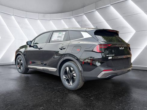 New 2026 Kia Sportage LX image 3