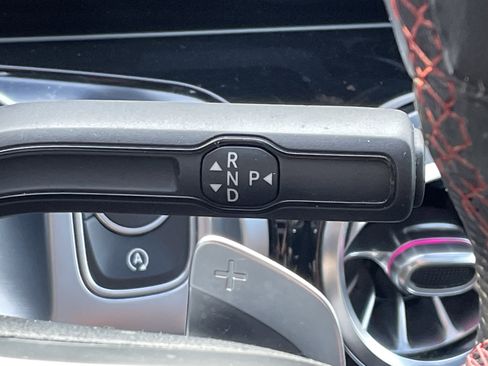 Certified 2021 Mercedes-Benz GLB 250 image 28