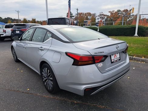 Used 2023 Nissan Altima 2.5 SV image 11