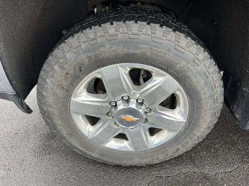 Used 2023 Chevrolet Silverado 2500 LTZ w/ LTZ Convenience Package AWD/4WD image 31