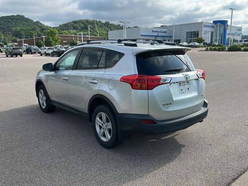 Used 2013 Toyota RAV4 XLE AWD/4WD image 5