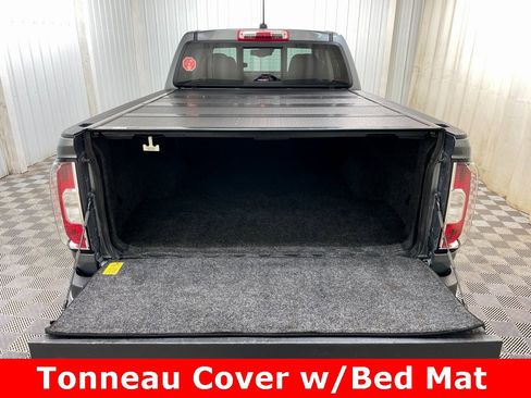 Used 2021 GMC Canyon Denali image 15