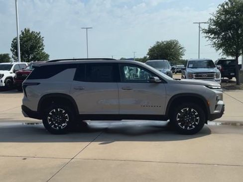 New 2026 Chevrolet Traverse Z71 w/ Driver Confidence Package AWD/4WD image 2