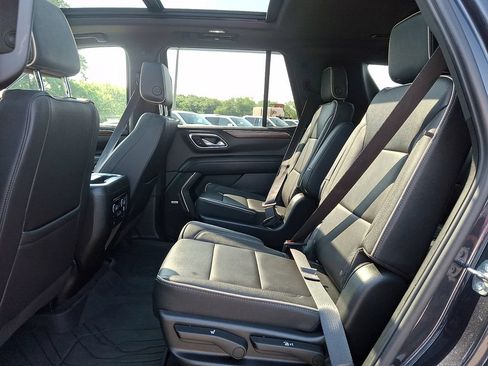 Used 2023 Chevrolet Tahoe Premier AWD/4WD image 10