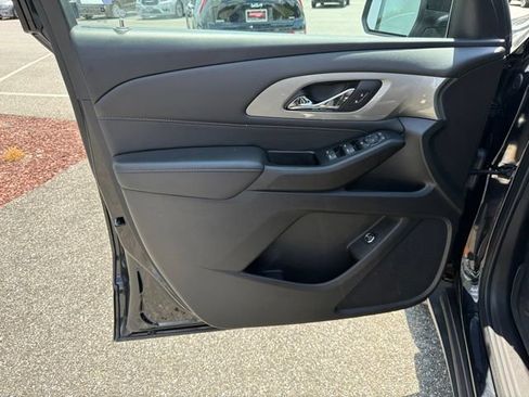 Used 2023 Chevrolet Traverse LT w/ LPO, Floor Liner Package AWD/4WD image 11