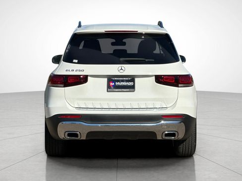Certified 2022 Mercedes-Benz GLB 250 image 8