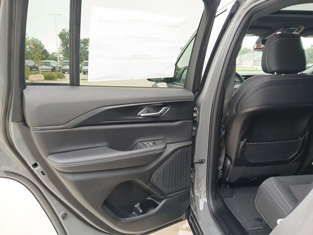 New 2027 Jeep Grand Cherokee Laredo X AWD/4WD image 21