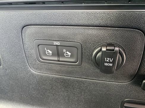 New 2025 Kia Sorento S image 17