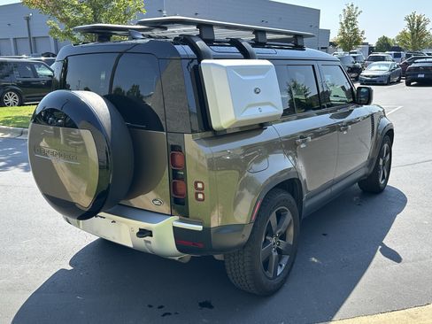 Certified 2023 Land Rover Defender 110 SE AWD/4WD image 7
