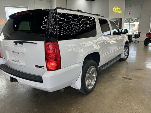 Used 2013 GMC Yukon XL SLT image 4