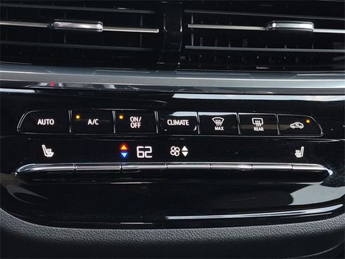 Used 2025 Buick Envista Avenir image 21