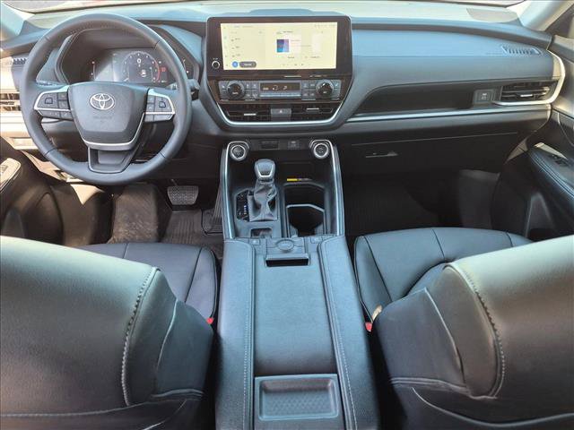 Used 2026 Toyota Grand Highlander AWD Hybrid image 16