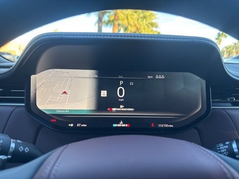 Used 2025 Land Rover Range Rover Long Wheelbase Autobiography image 11