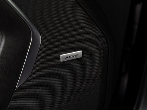 Used 2021 Chevrolet Suburban LT image 16