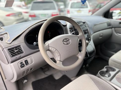 Used 2008 Toyota Sienna LE image 14
