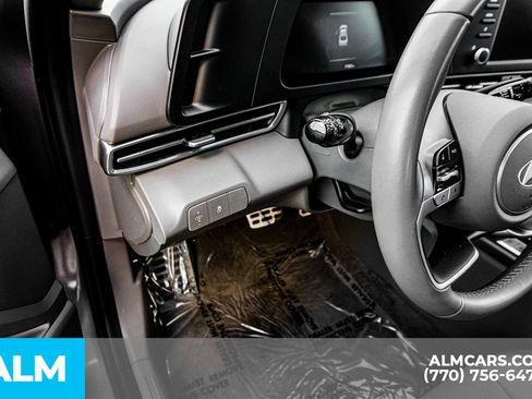 Used 2025 Hyundai Elantra Sport image 36