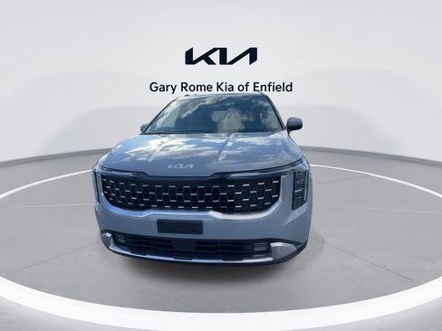 Certified 2025 Kia Carnival SX image 3