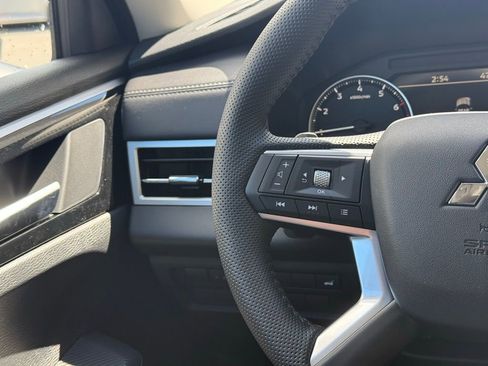New 2026 Mitsubishi Outlander Trail Edition image 10