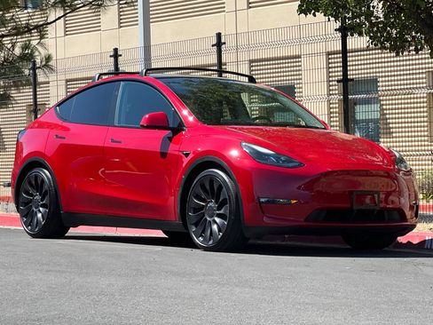 Used 2023 Tesla Model Y Long Range AWD/4WD image 8