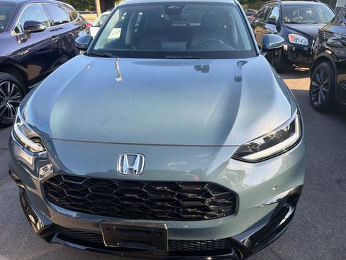 Used 2024 Honda HR-V EX-L image 2