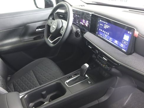 New 2026 Nissan Kicks SV w/ SV Premium Package image 26