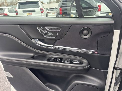 Used 2020 Lincoln Corsair Reserve w/ Equipment Group 201A image 27