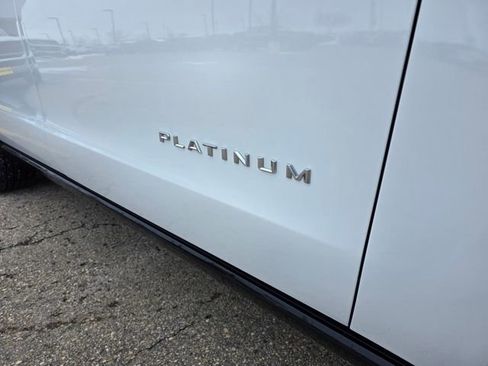 Used 2025 Ford Expedition Max Platinum image 7