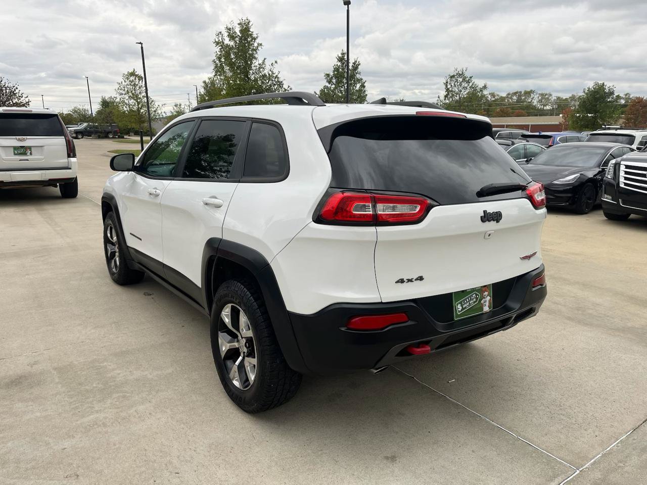 Used 2016 Jeep Cherokee Trailhawk w/ Leather Interior Group AWD/4WD image 7