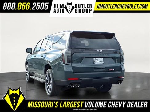 New 2026 Chevrolet Suburban RST image 2