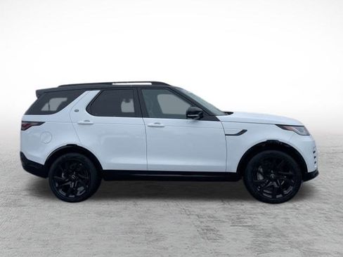 Certified 2024 Land Rover Discovery Dynamic SE image 4