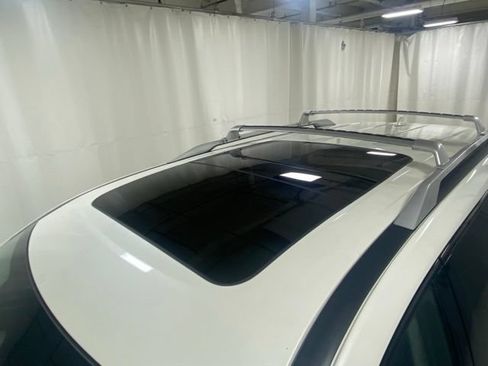 Used 2022 Nissan Pathfinder SL w/ SL Premium Package AWD/4WD image 6
