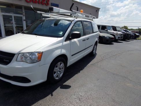 Used 2013 RAM C/V Tradesman FWD image 36