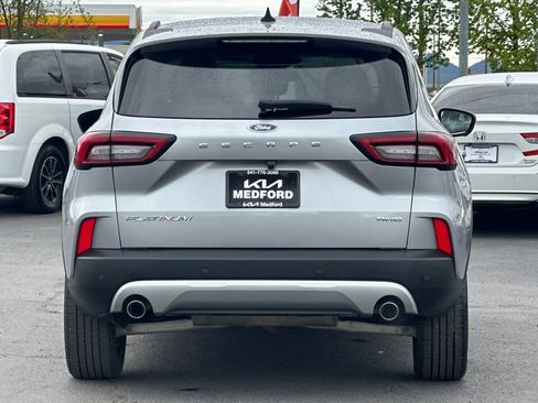 Used 2024 Ford Escape Platinum AWD/4WD image 5