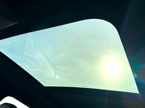 Used 2020 Volkswagen Atlas Cross Sport SEL R-Line image 36