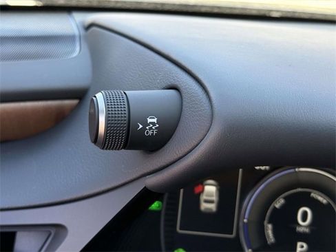 New 2025 Lexus ES 300h w/ Premium Package image 17