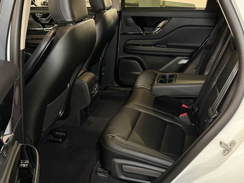 New 2026 Lincoln Corsair Premiere FWD image 16