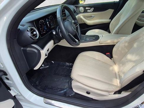 Used 2022 Mercedes-Benz E 350 Sedan image 17