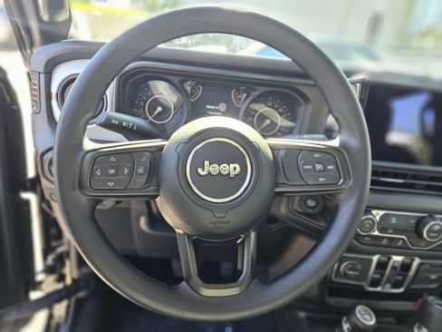 New 2026 Jeep Gladiator Sport image 23