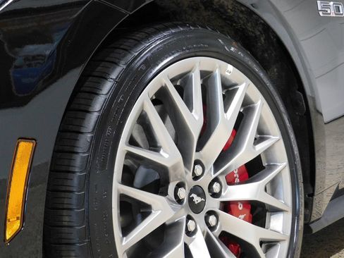 Used 2026 Ford Mustang GT Premium RWD image 32