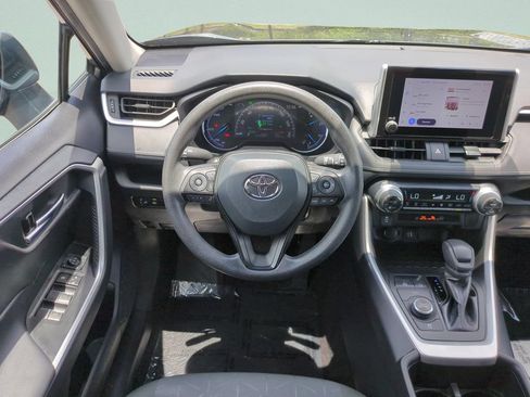 Used 2024 Toyota RAV4 XLE AWD/4WD image 12