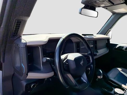 Used 2024 Ford Bronco Wildtrak image 23