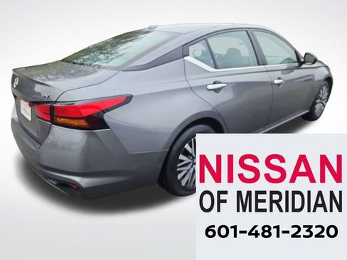 Used 2024 Nissan Altima 2.5 SV image 5