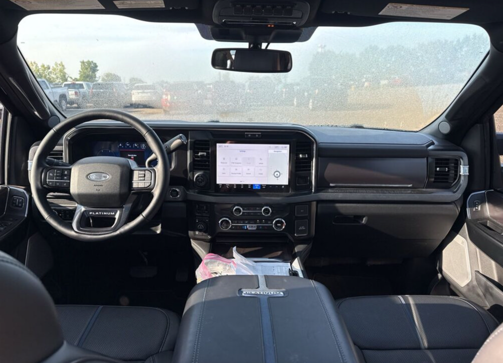 Used 2026 Ford F250 Platinum w/ Tremor Off-Road Package AWD/4WD image 8