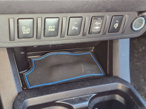 Certified 2017 Toyota Tacoma TRD Sport image 24