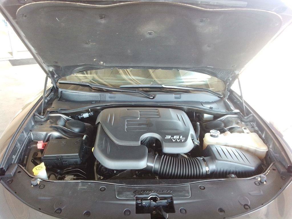 Used 2022 Dodge Charger SXT w/ Plus Group RWD image 20